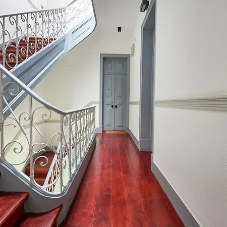 Renovated Spacious Baixa Apartment, By Timecooler *