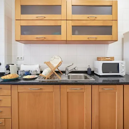 Renovated Spacious Baixa Apartment, By Timecooler Apartment *