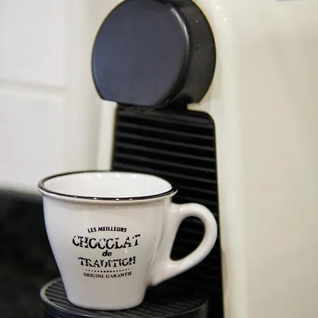 Renovated Spacious Baixa Apartment, By Timecooler * Lisbon