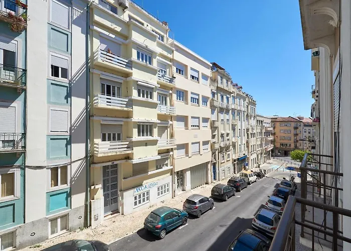 Renovated Spacious Baixa Apartment, By Timecooler * Lisboa