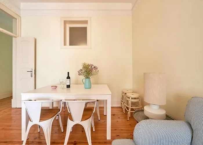 Renovated Spacious Baixa Apartment, By Timecooler *