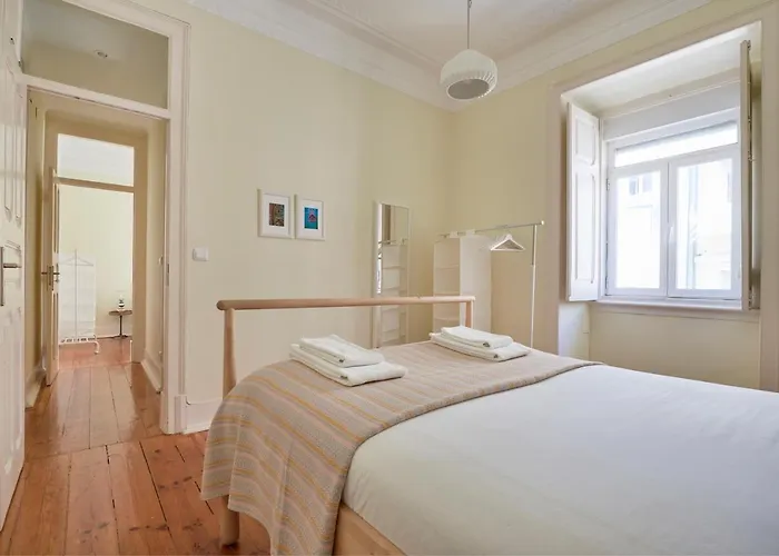 Renovated Spacious Baixa Apartment, By Timecooler