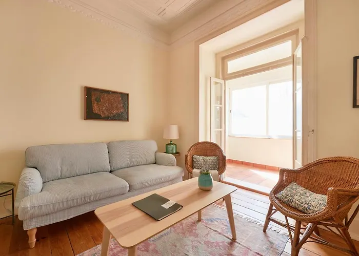 Renovated Spacious Baixa Apartment, By Timecooler Lisboa
