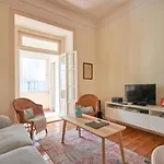 Renovated Spacious Baixa Apartment, By Timecooler Apartment *