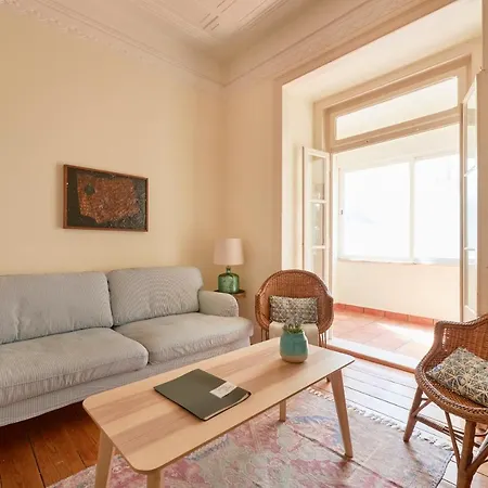 Renovated Spacious Baixa Apartment, By Timecooler Лісабон